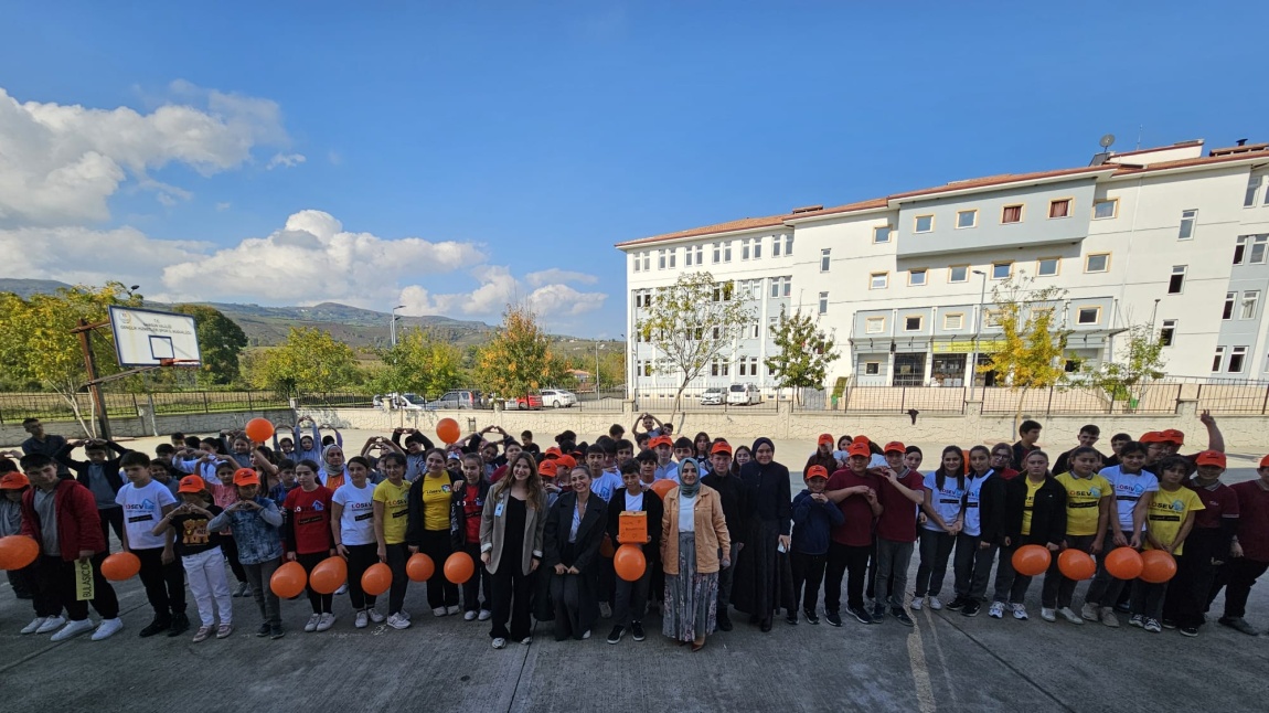 Lösemili çocuklar haftası etkinlikleri kapsamında okulumuzda öğrencilerimizle etkinlikler ve seminerler düzenlendi, farkındalık olması için çalışmalar yapan ve  emeği geçen öğretmenlerimize teşekkür ederiz.